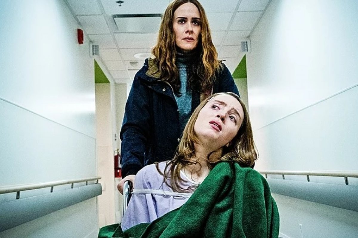 Conheça o Transtorno factício imposto ao outro, síndrome abordada no filme ‘Fuja’, da Netflix