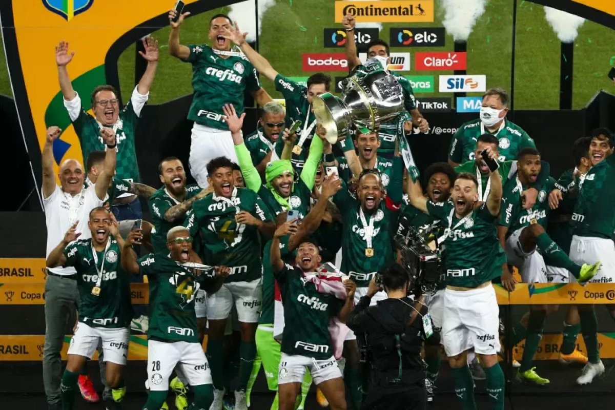 Globo quer pagar menos por Copa do Brasil