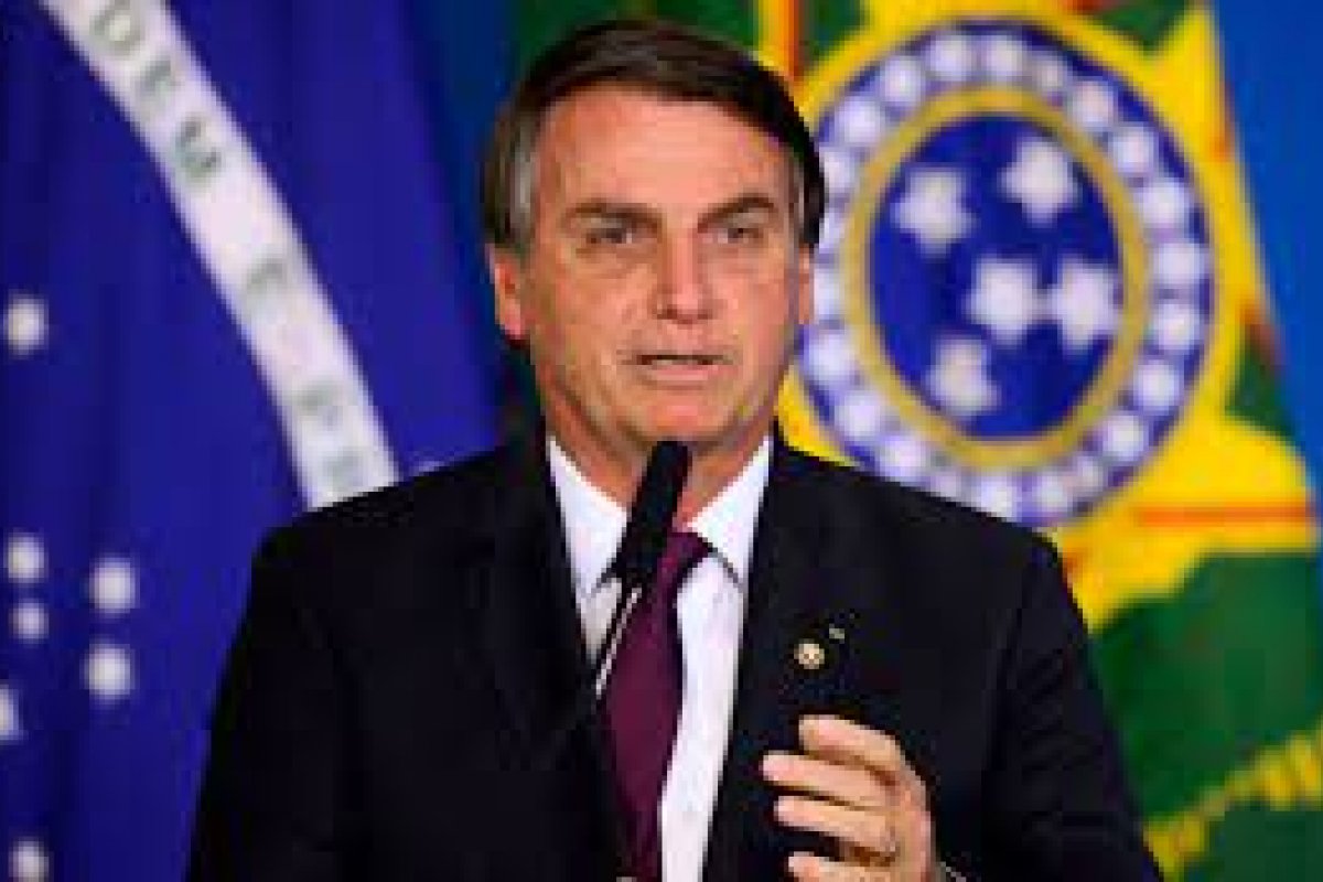 Bolsonaro afirma que quem votar em Lula 'merece sofrer'