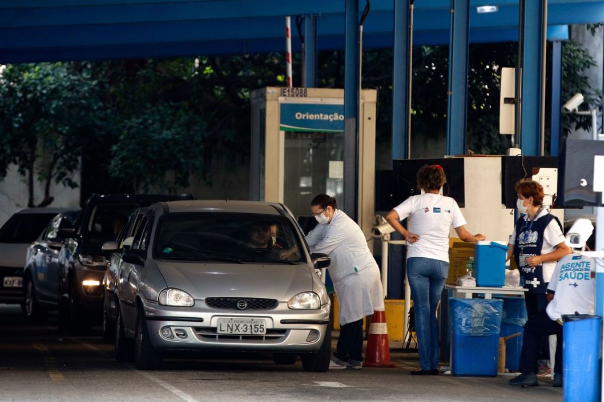 Cerca de 1,4 milhão de doses para a gripe são aplicadas no Brasil