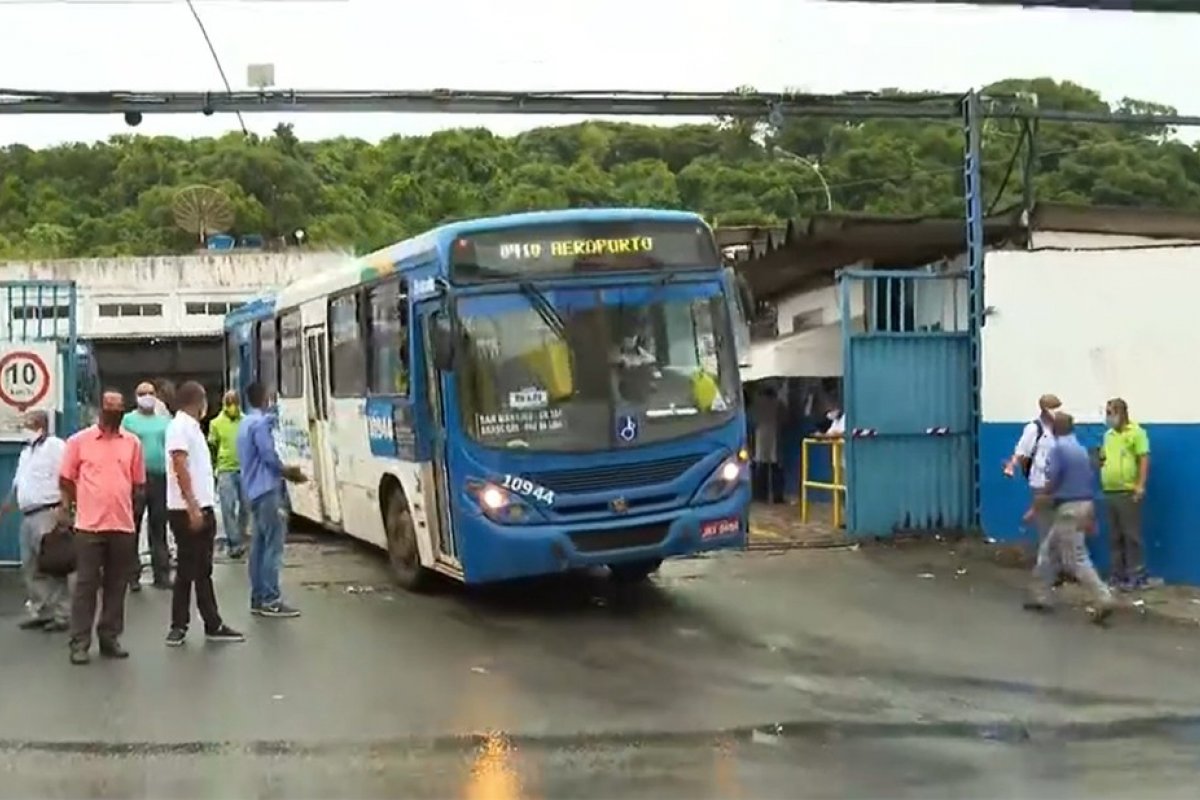 Ônibus da CSN voltam a circular e sistema de transporte de Salvador opera normalmente