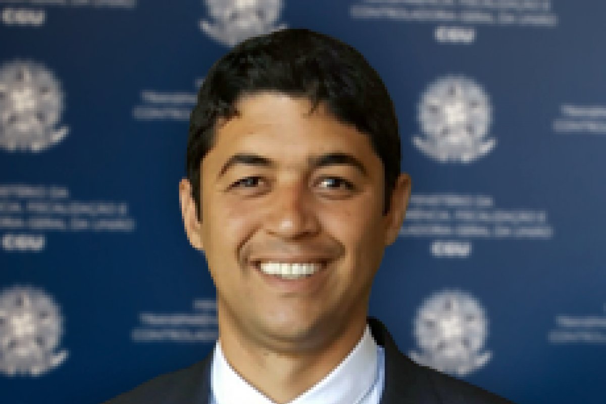 CGU diz que Bolsonaro trabalhou na praia entre os dias 18 de dezembro e 5 de janeiro