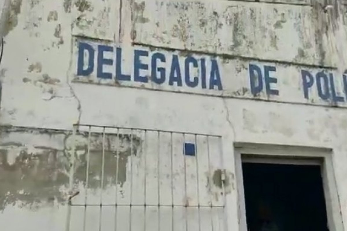 Delegacia de Pé de Serra, na Bahia, é o retrato da insegurança no estado, diz site