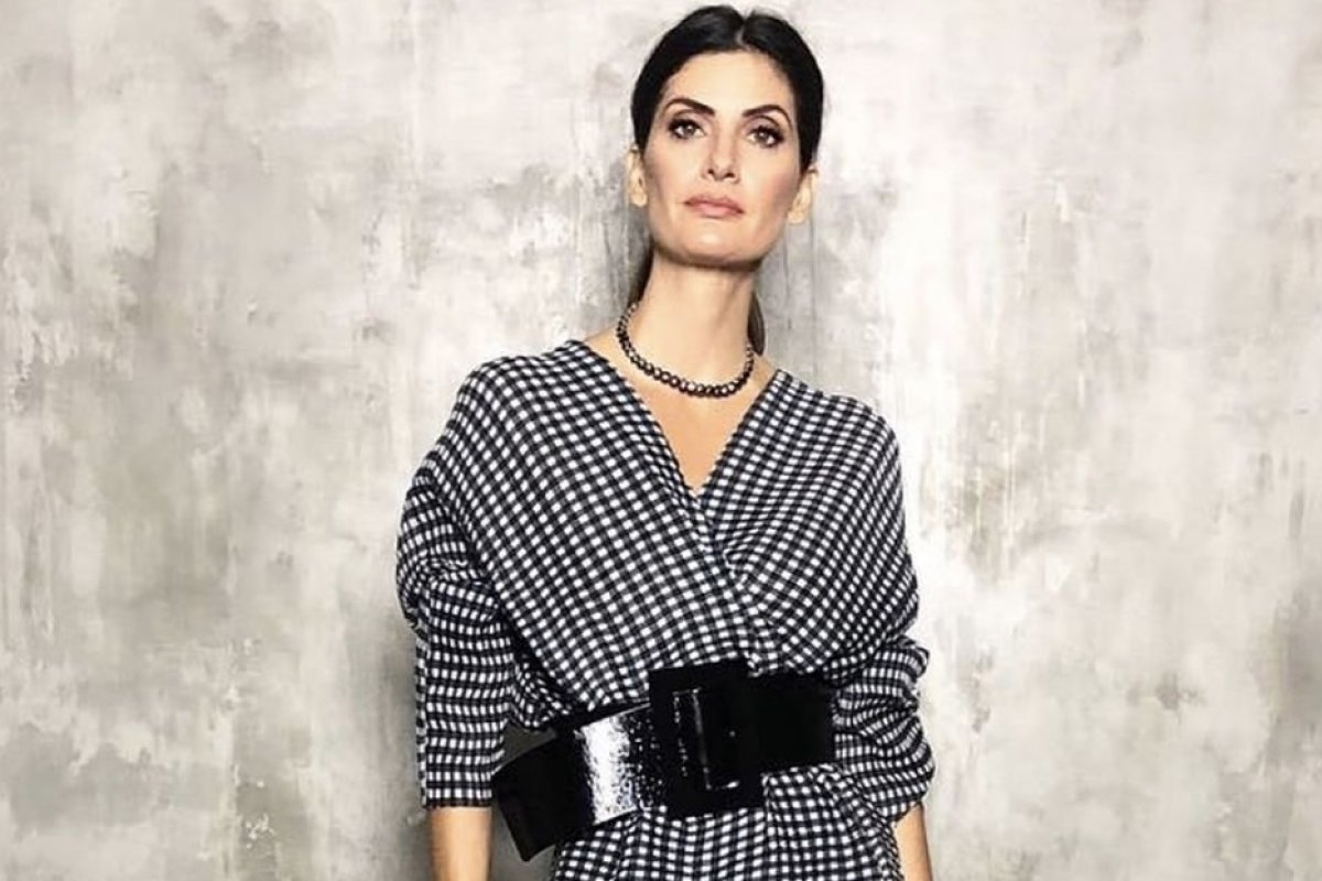 Cinto faixa é o acessório do momento