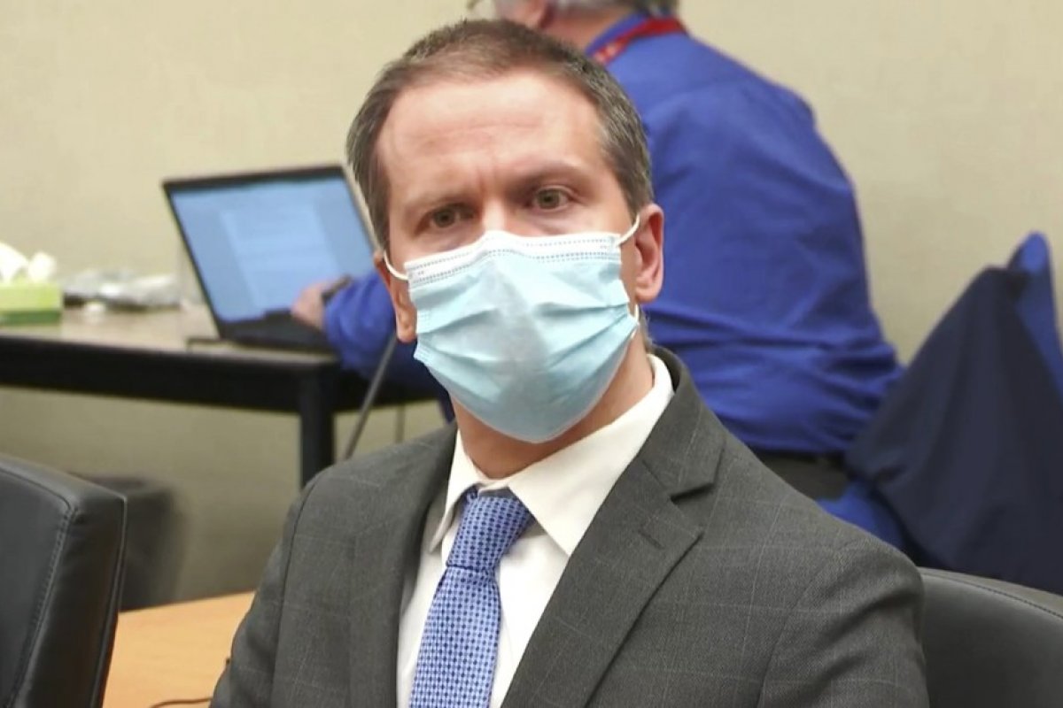 Júri declara ex-policial Derek Chauvin culpado pela morte de George Floyd