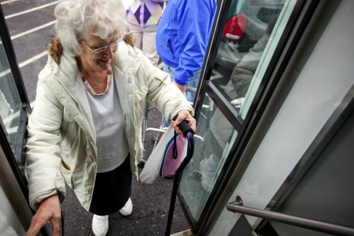 Justiça confirma gratuidade a idosos no transporte entre Porto Seguro e Santa Cruz Cabrália