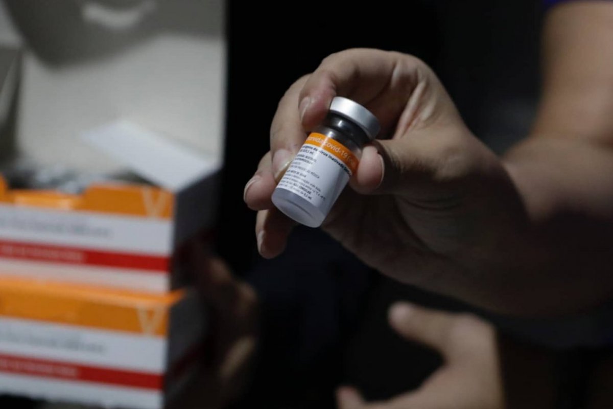 Fiocruz entregará 5 milhões de doses da vacina contra Covid-19 na próxima sexta-feira (23)