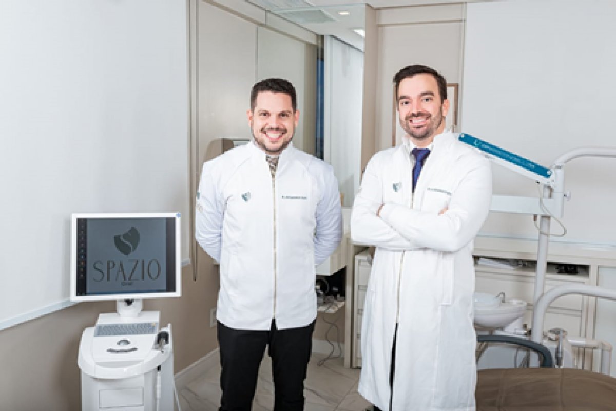 Dentistas de Salvador recebem certificado da Sociedade Brasileira de Odontologia Estética