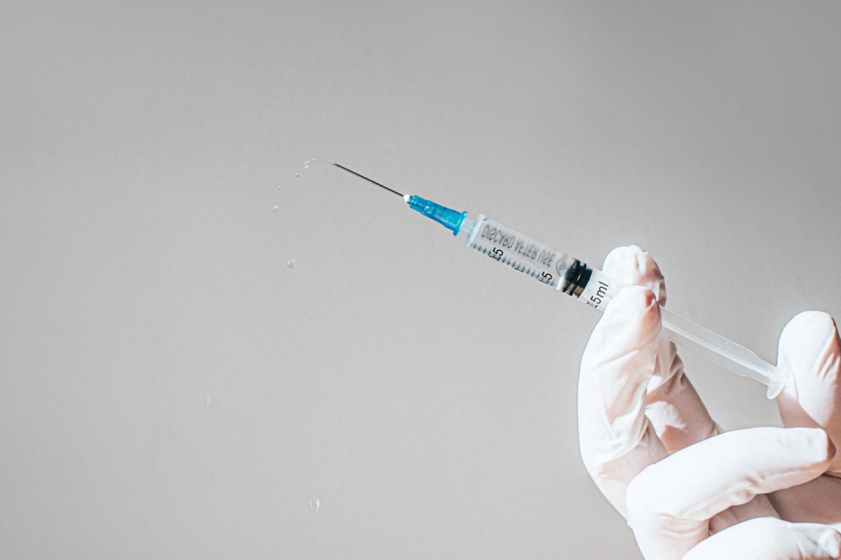 Vacinas falsas contra Covid-19 são apreendidas no México e na Polônia, diz Pfizer