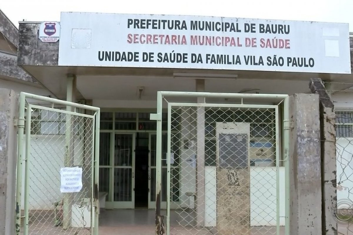 Agente de saúde é demitida após vacinar marido e outros três parentes