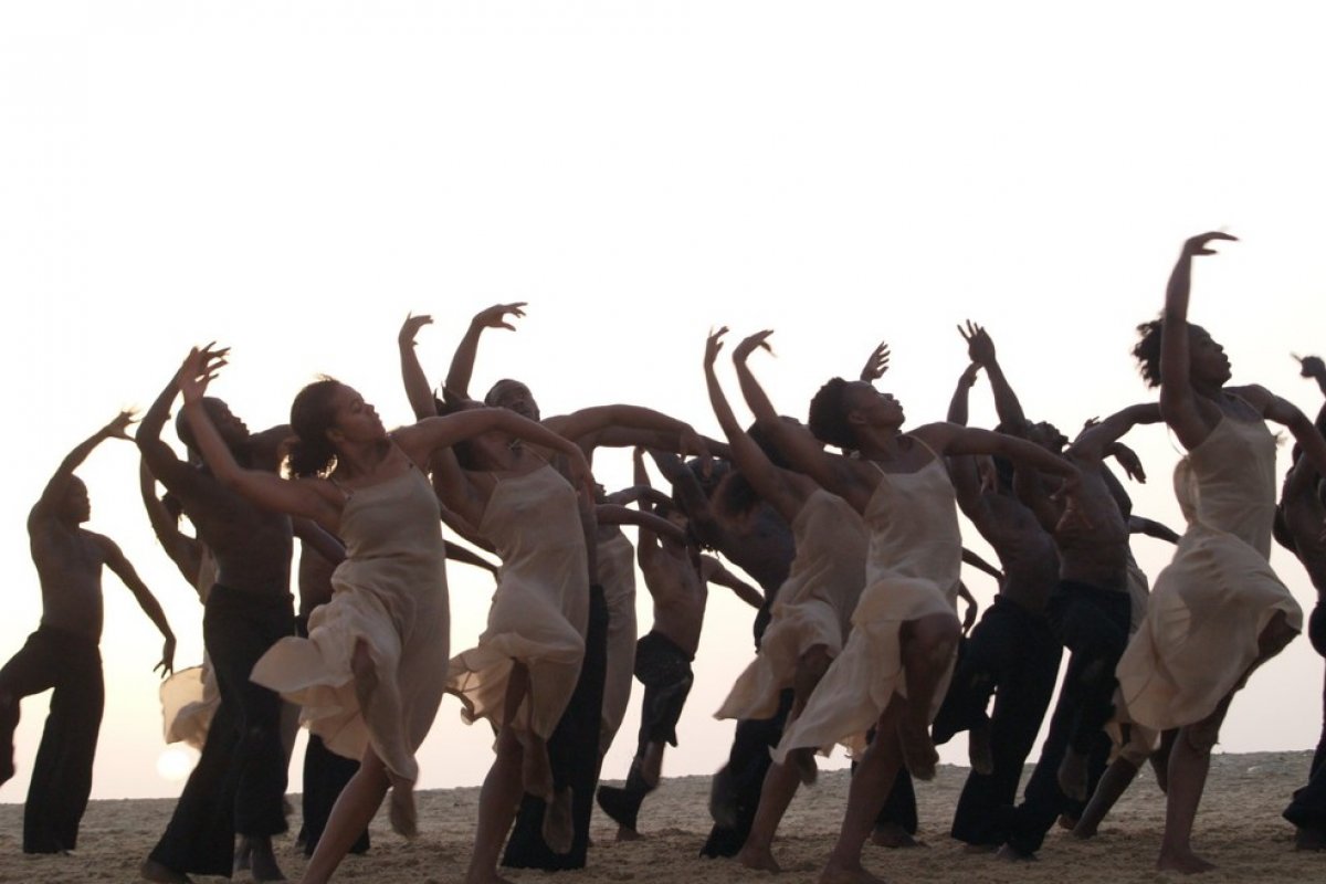 Espetáculo com bailarinos de 14 países africanos abre 14ª edição do Vivadança Internacional