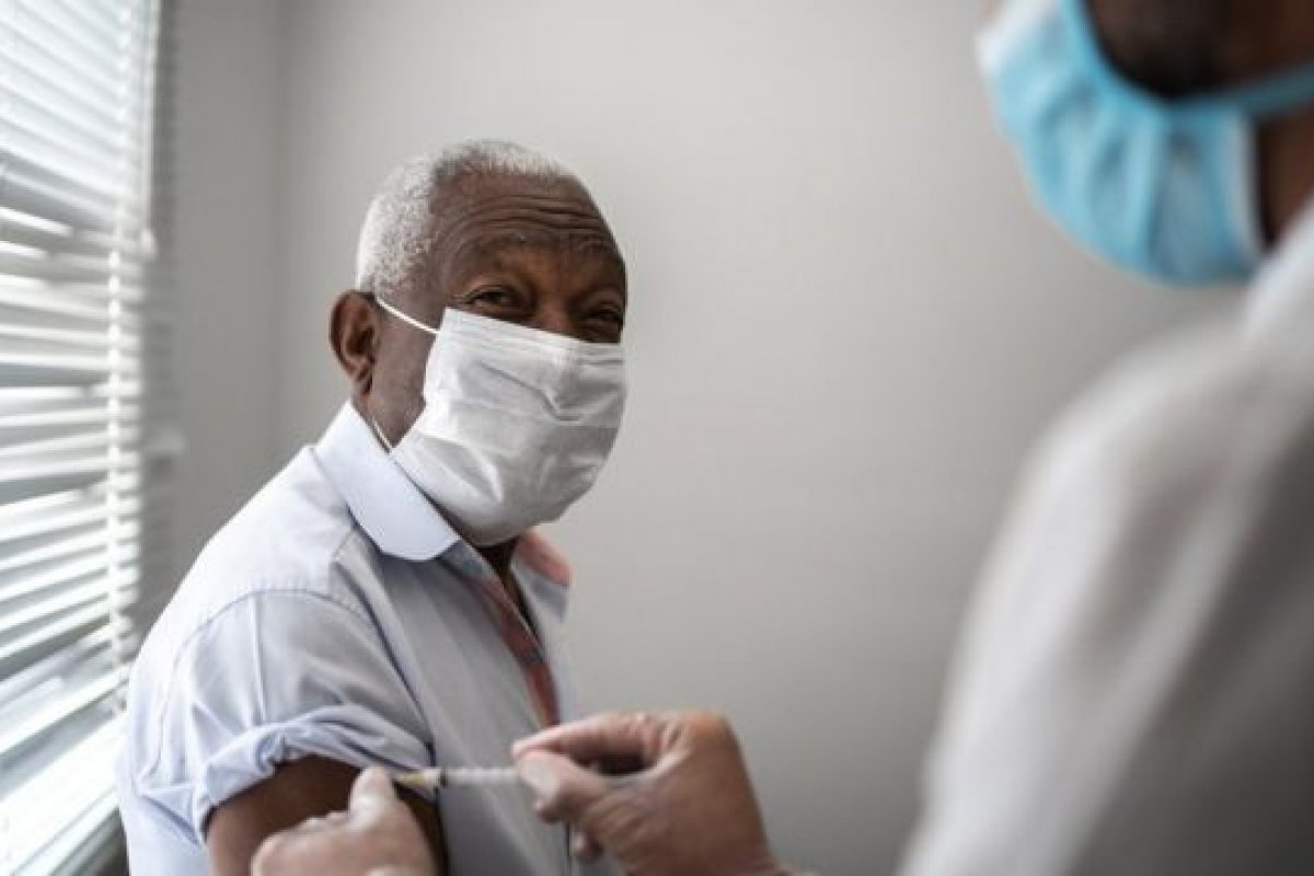 Internações e mortes de idosos por Covid-19 caem no Couto Maia