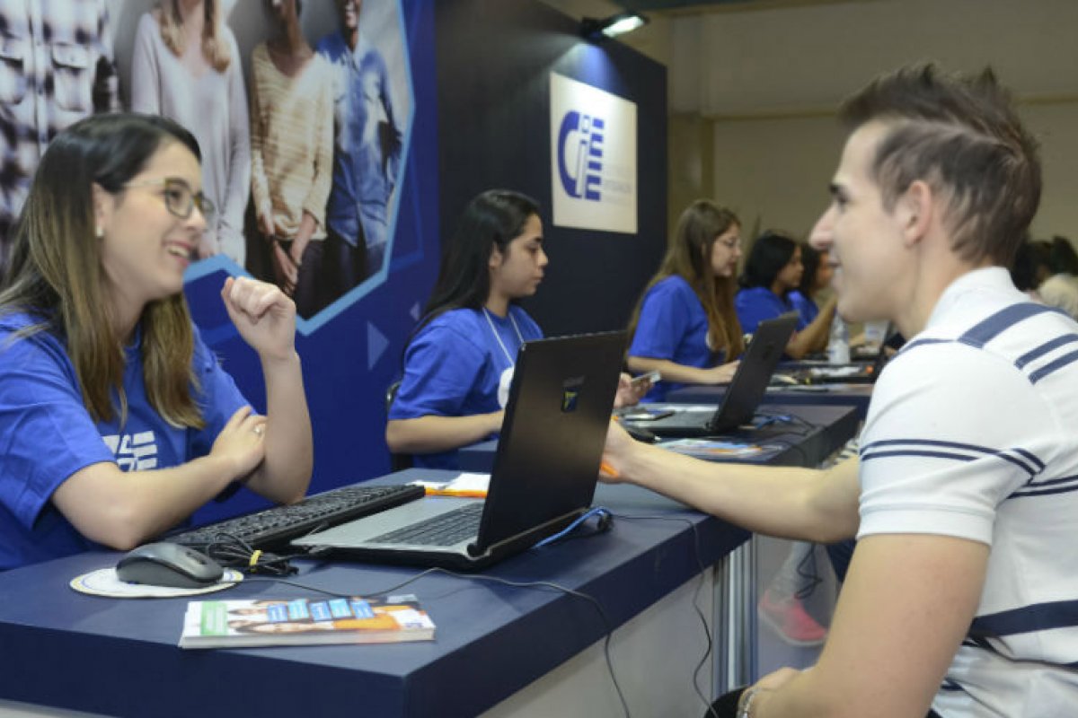 Vagas de estágio crescem 28,9% no 1º trimestre deste ano