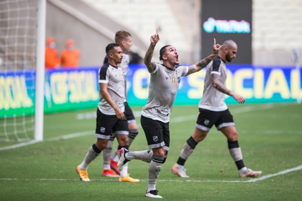 Vina marca de novo, Vitória perde para o Ceará e dá adeus a chance de conquistar Copa do Nordeste