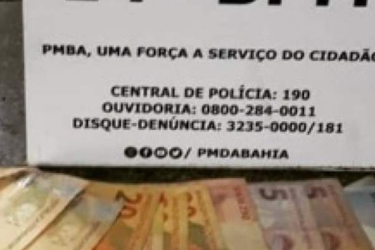 Dupla suspeita de tráfico de drogas é presa em SAJ