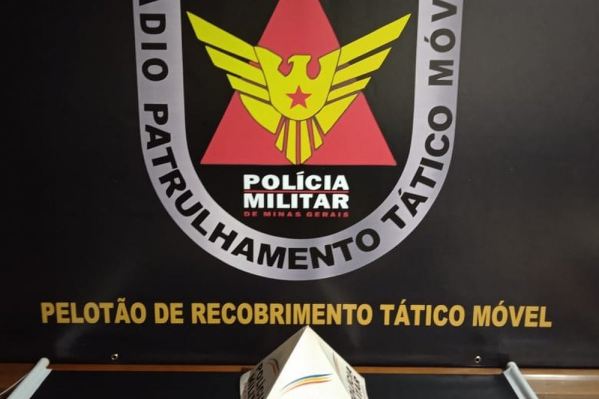 PM interrompe baile funk com 200 pessoas e leva garrafada na Grande BH