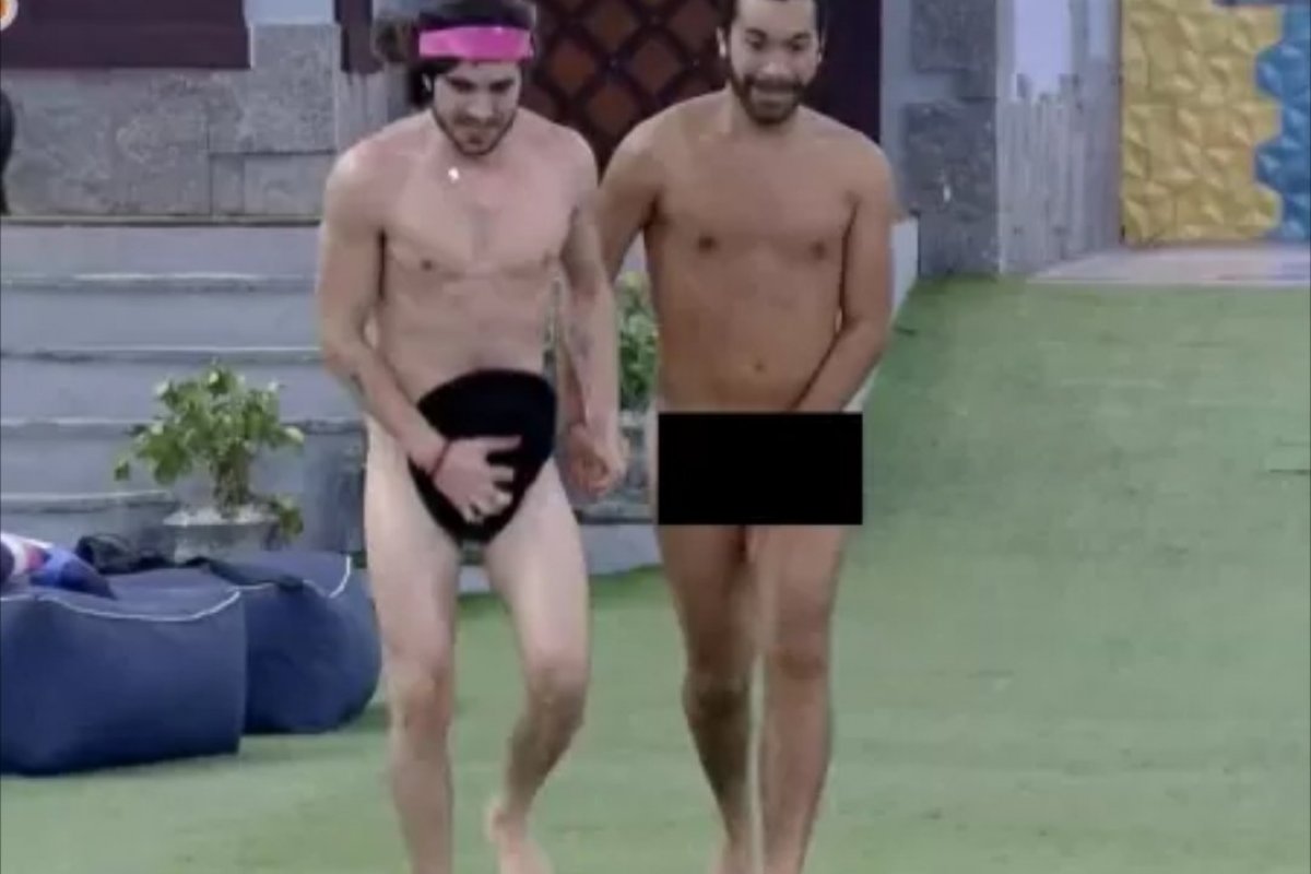 BBB 21: Gil e Fiuk se beijam e pulam nus na piscina para comemorar volta do paredão
