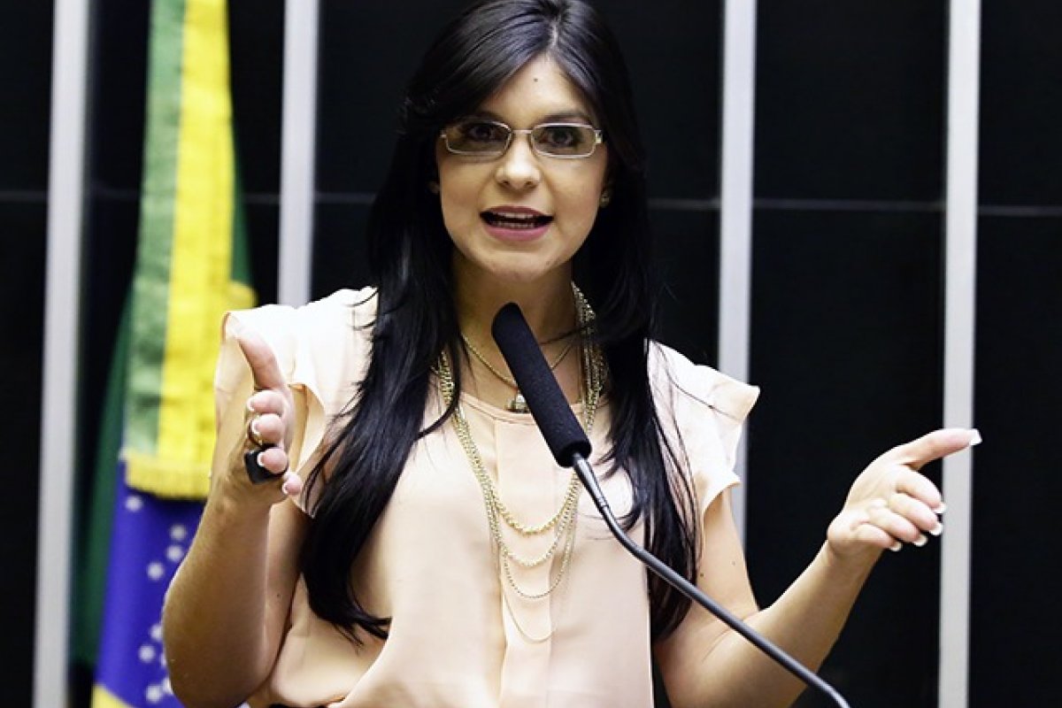 Rachadinha: Cajado e Dayane gastaram mais de R$ 500 mil em empresa suspeita na Câmara