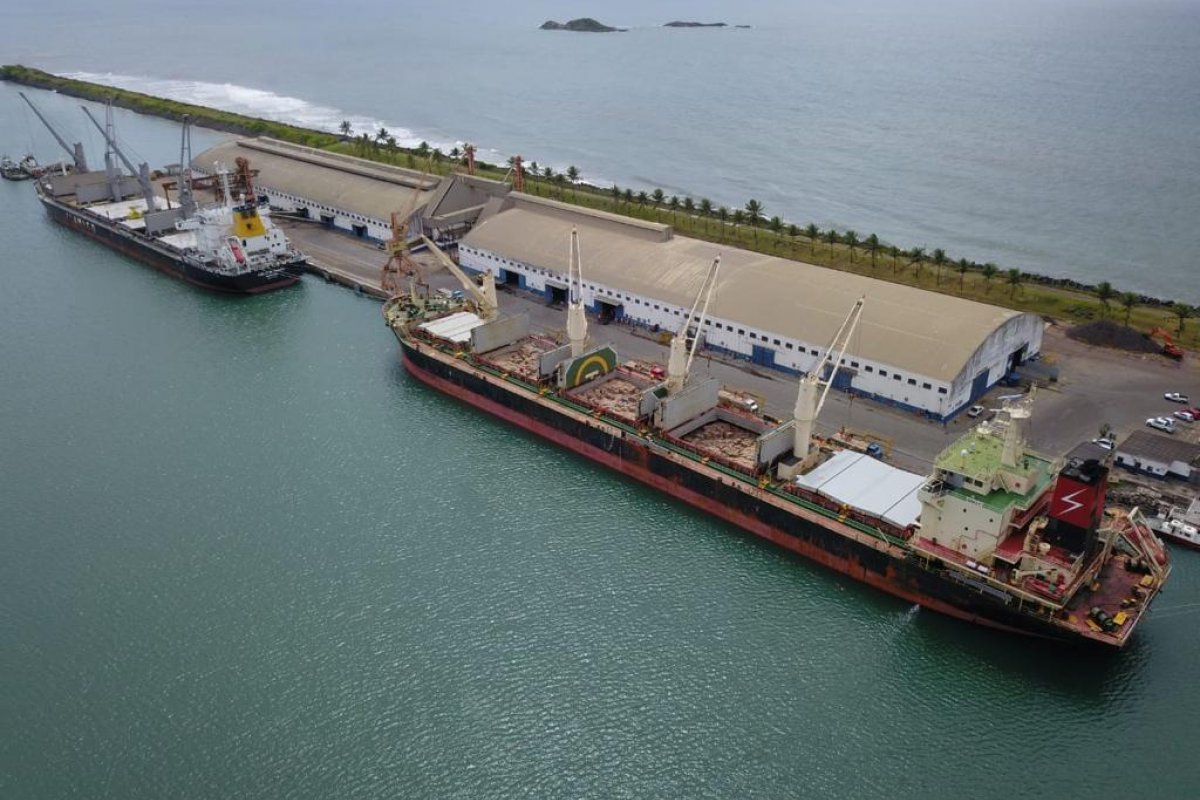 Movimentação nos portos da Bahia registra aumento de 24,42%