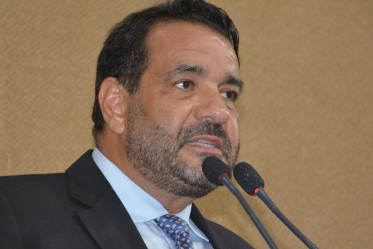 ALBA: vice-líder da oposição critica Rui e cobra pagamento de emendas