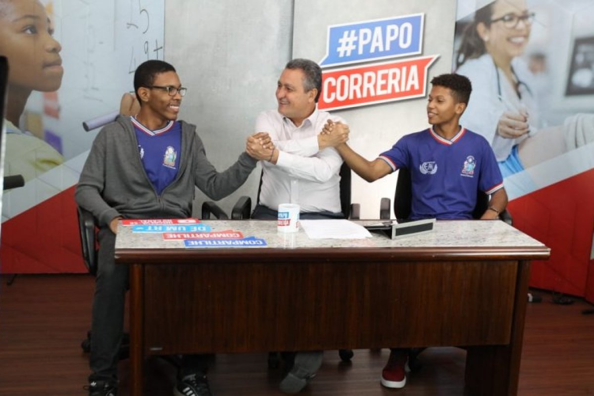 Estudantes com bom desempenho receberão bolsa do governo de R$ 200 para monitoria