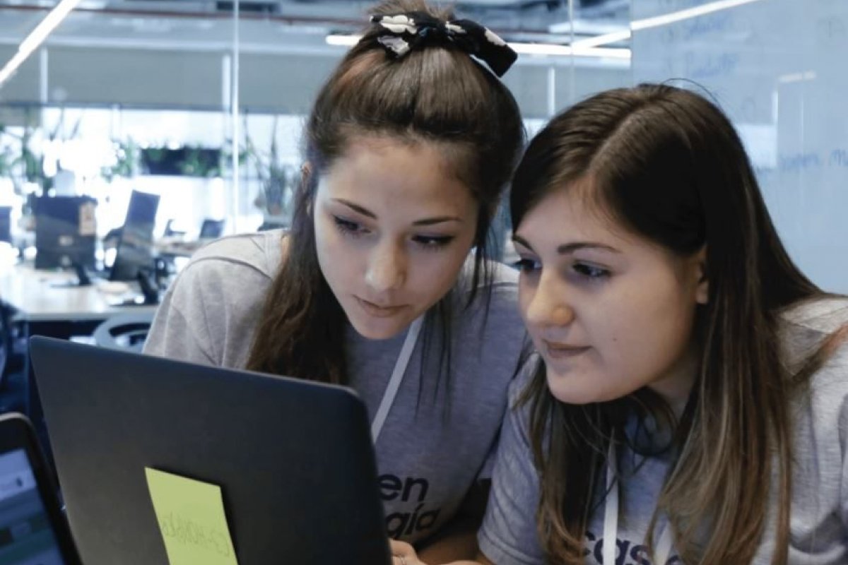 Mercado Livre anuncia o “Conectadas”, projeto que leva tecnologia à jovens mulheres da América Latina!