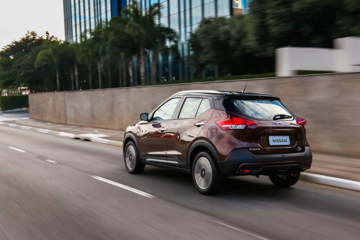 Nissan Kicks ganha piloto automático na linha 2020