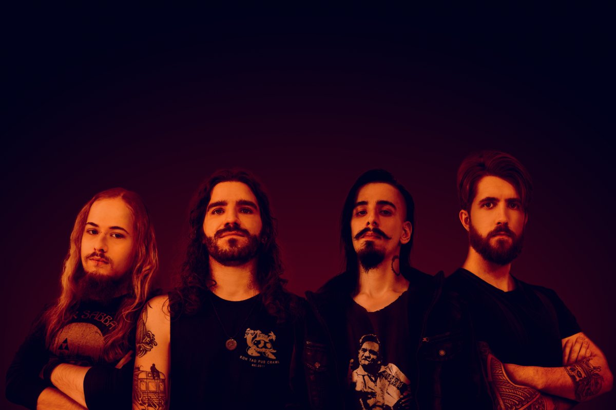 Com nova formação, Hiënaz lança pocket show com musicas de disco e EP