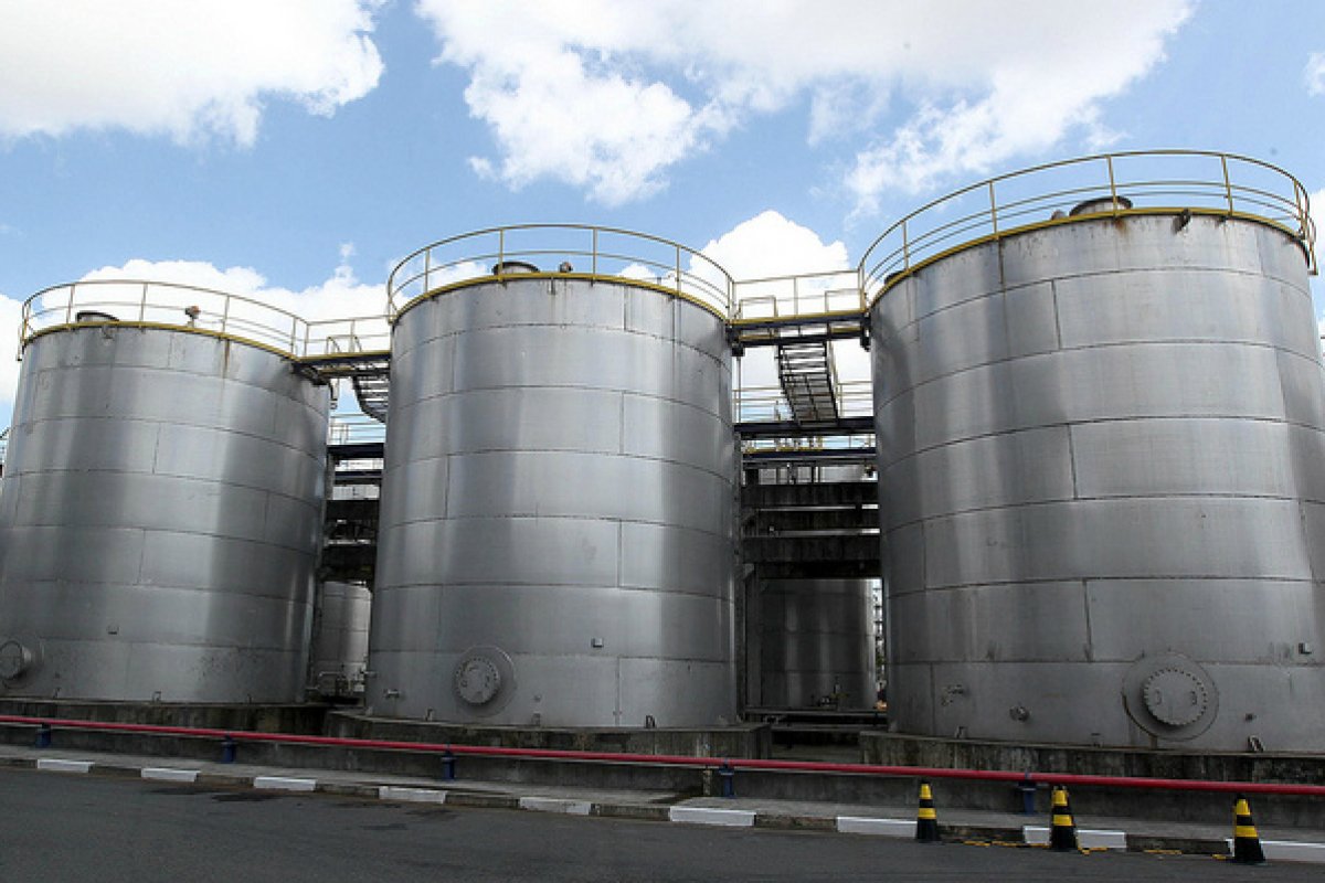 Fieb protesta contra fim de regime especial no setor químico