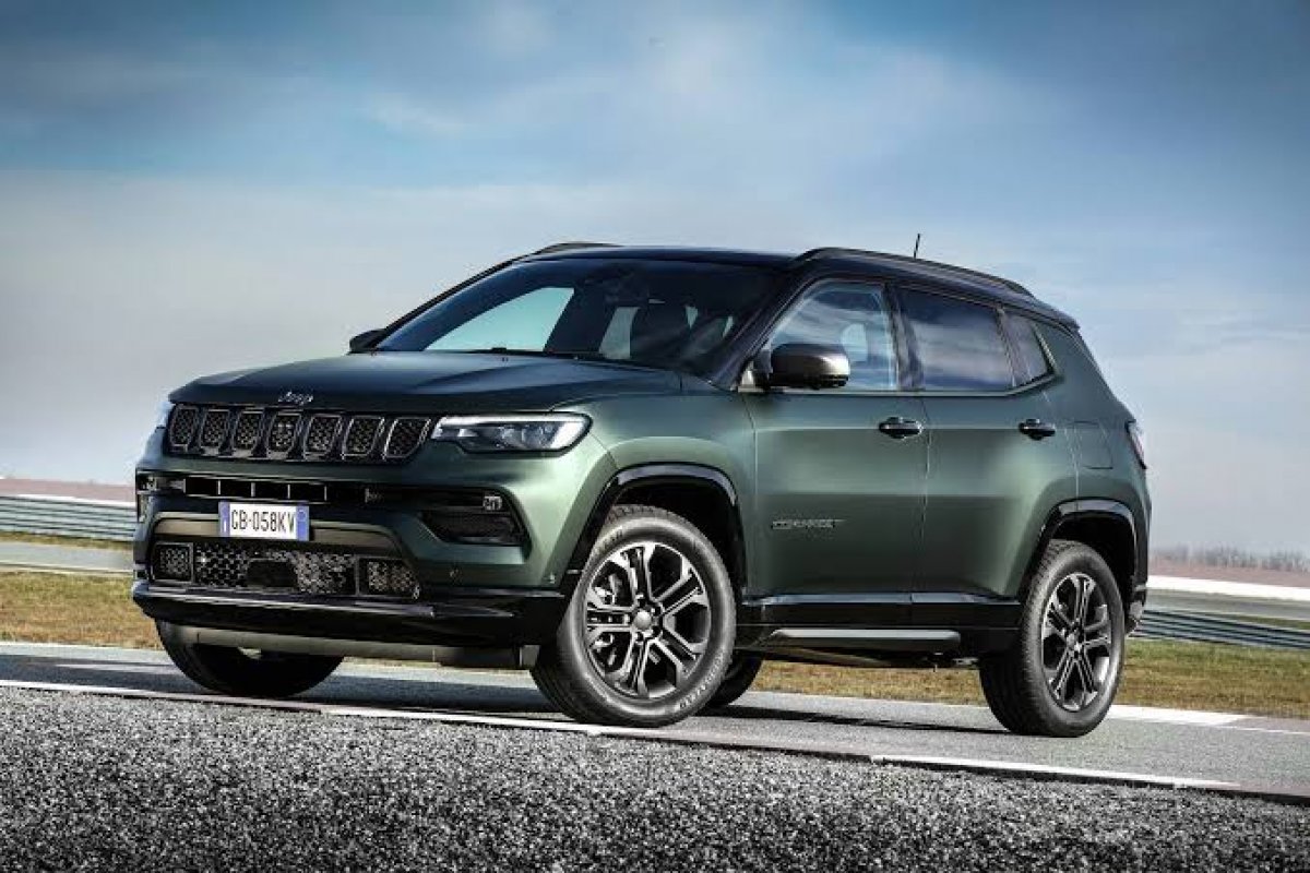 Jeep lança Compass 2022 com motor 1.3 turbo a partir de R$ 139,9 mil
