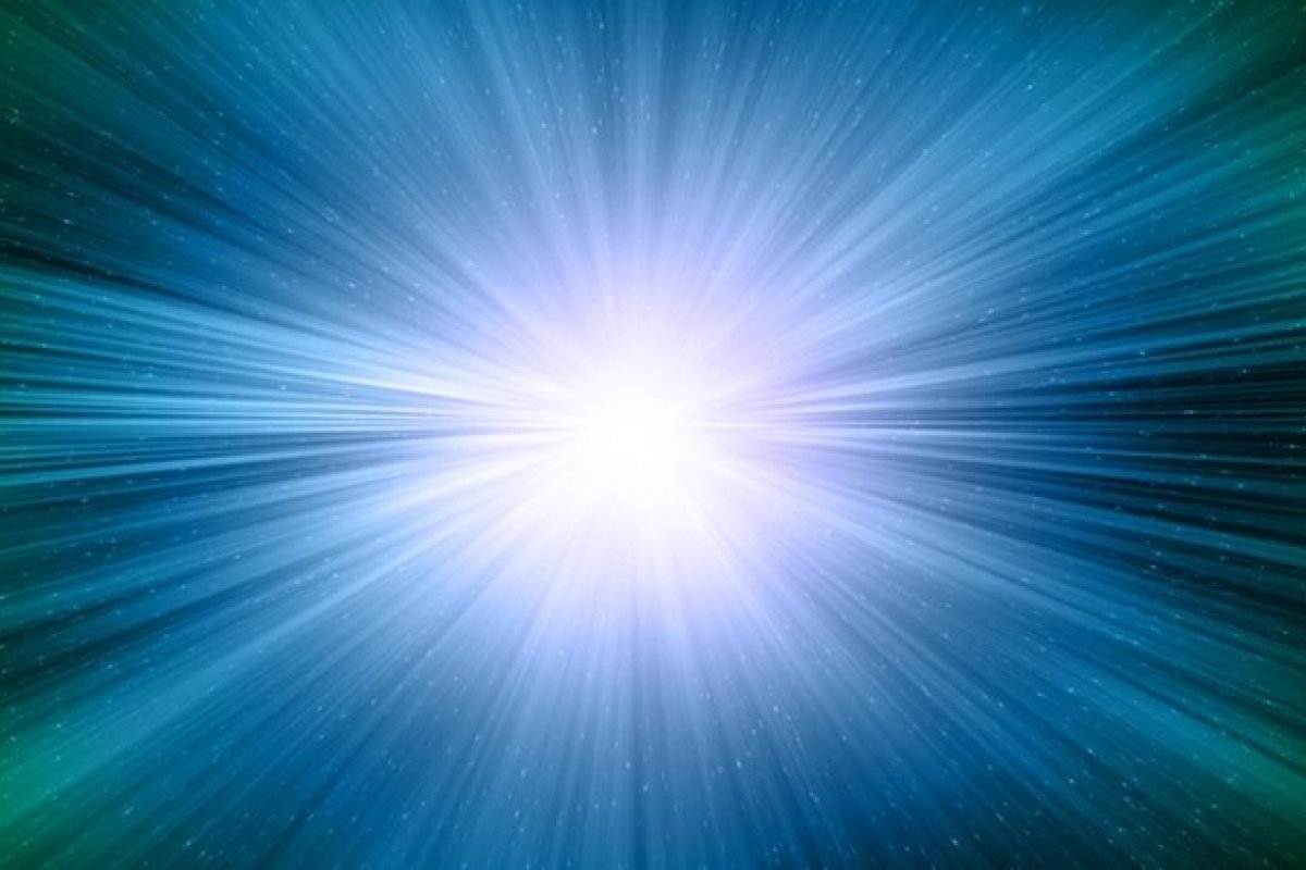 Viajar mais rápido que a luz pode ser possível, diz estudo