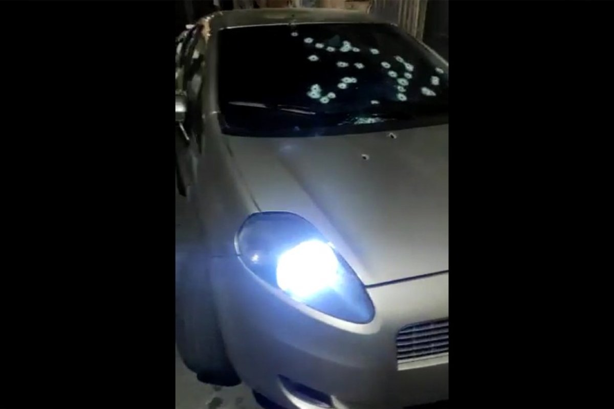 Homem é morto a tiros dentro de carro no bairro do Arraial do Retiro, em Salvador