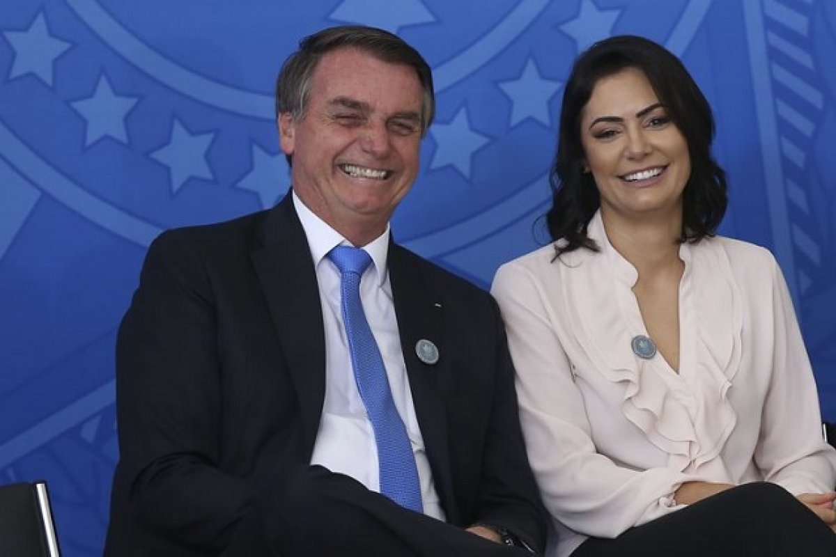 Bolsonaro e Michele se reúnem com grupo de empresárias nesta quinta-feira (29)