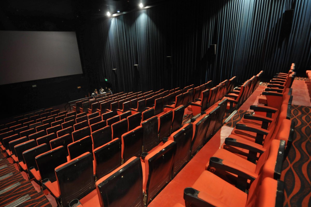 França anuncia reabertura gradual a partir de maio