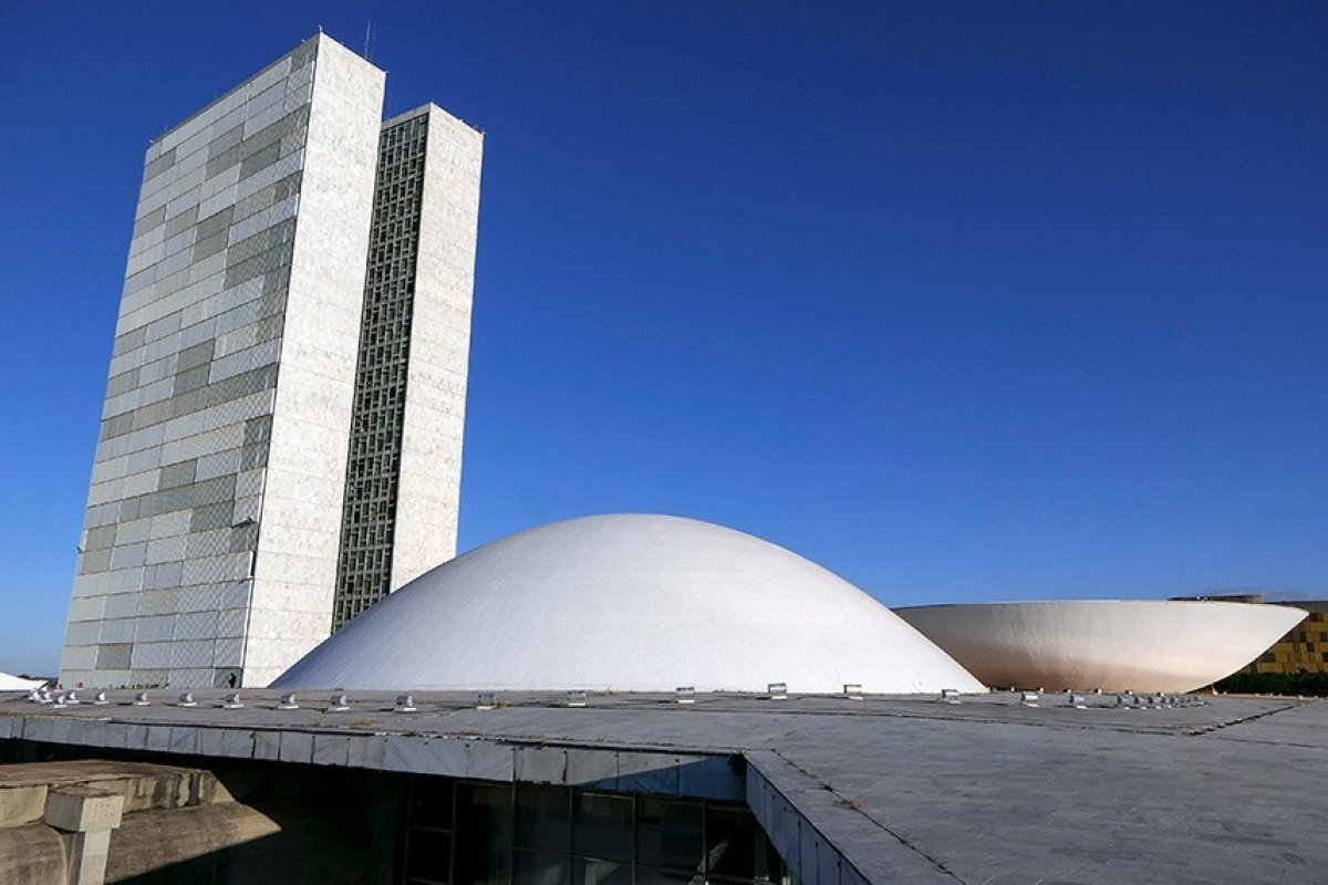 Levantamento revela que Senado gastou R$ 64 mil com telegramas desde 2018