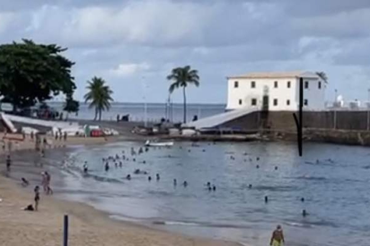 Prefeitura reabre praias