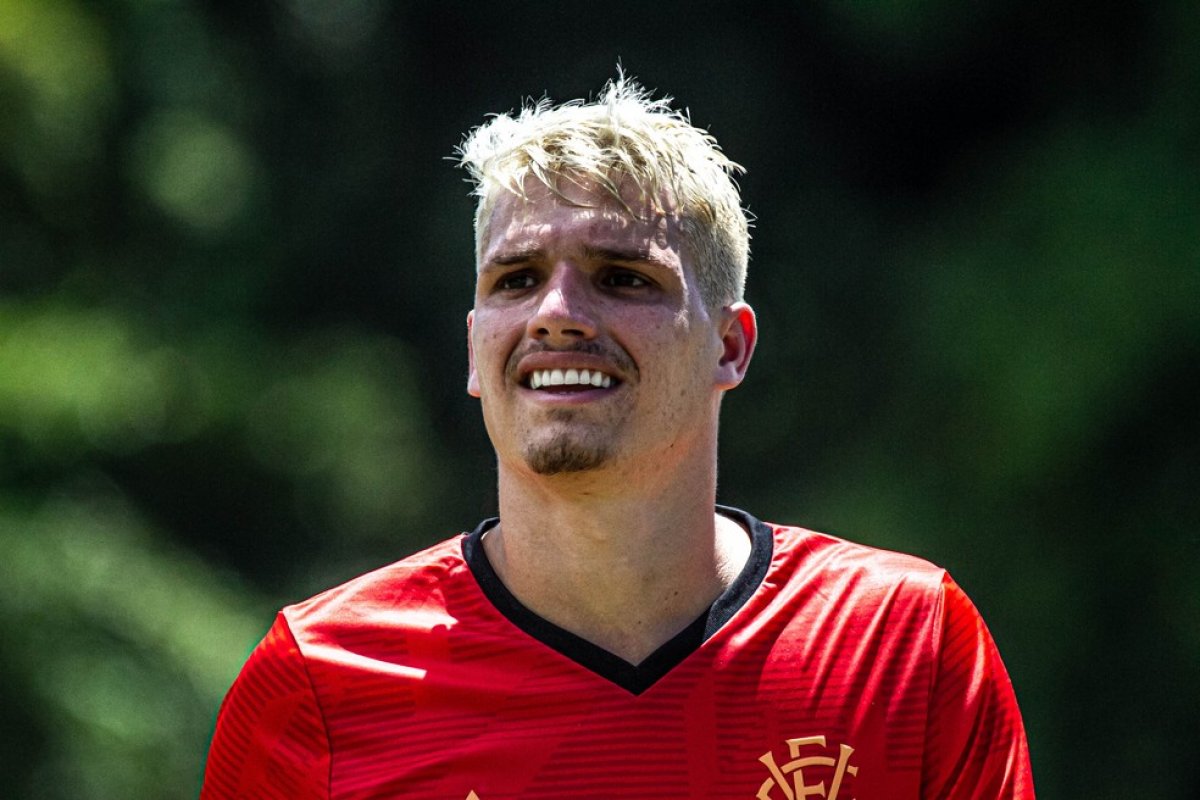 Vico diz que temporada 2021 será mais puxada: “Temos que manter a rotina”