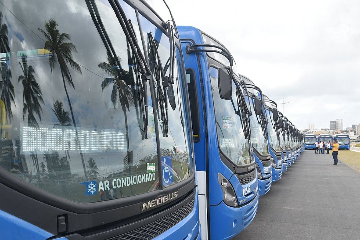 Aumento nas tarifas de ônibus e metrô deve comprometer 12% do orçamento da população baiana