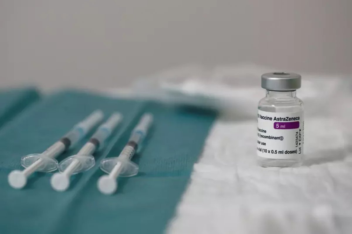 Anvisa autoriza Fiocruz a produzir insumo da vacina de Oxford no Brasil