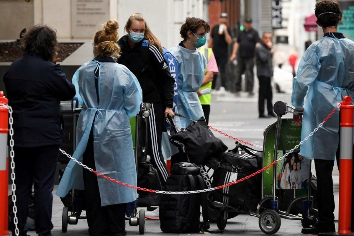 Austrália ameaça viajantes da Índia com prisão devido a situação da Covid-19 no país