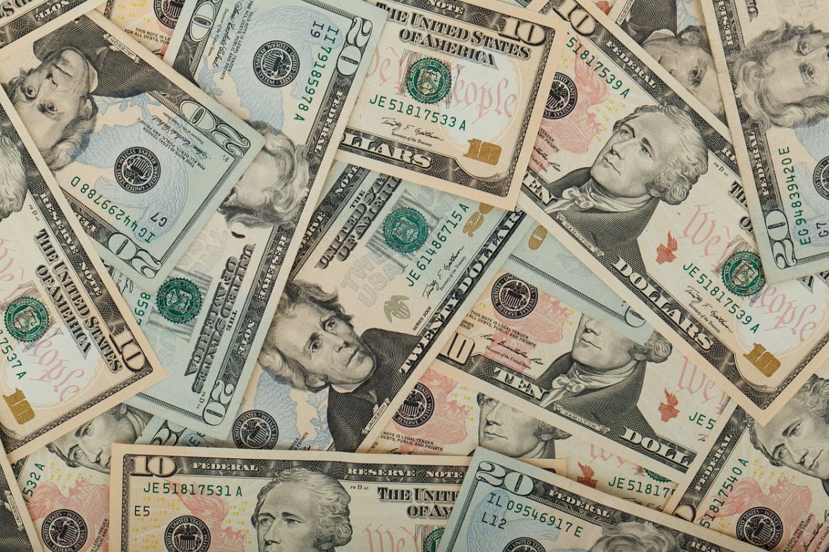 Dólar fecha o dia com valor mais alto desde setembro de 2018