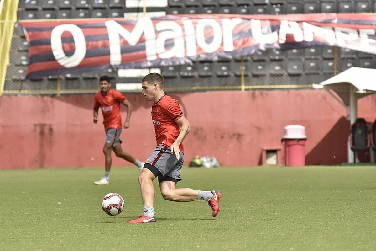 Finalmente podendo chegar ao G-4, Vitória recebe Jacuipense no Barradão