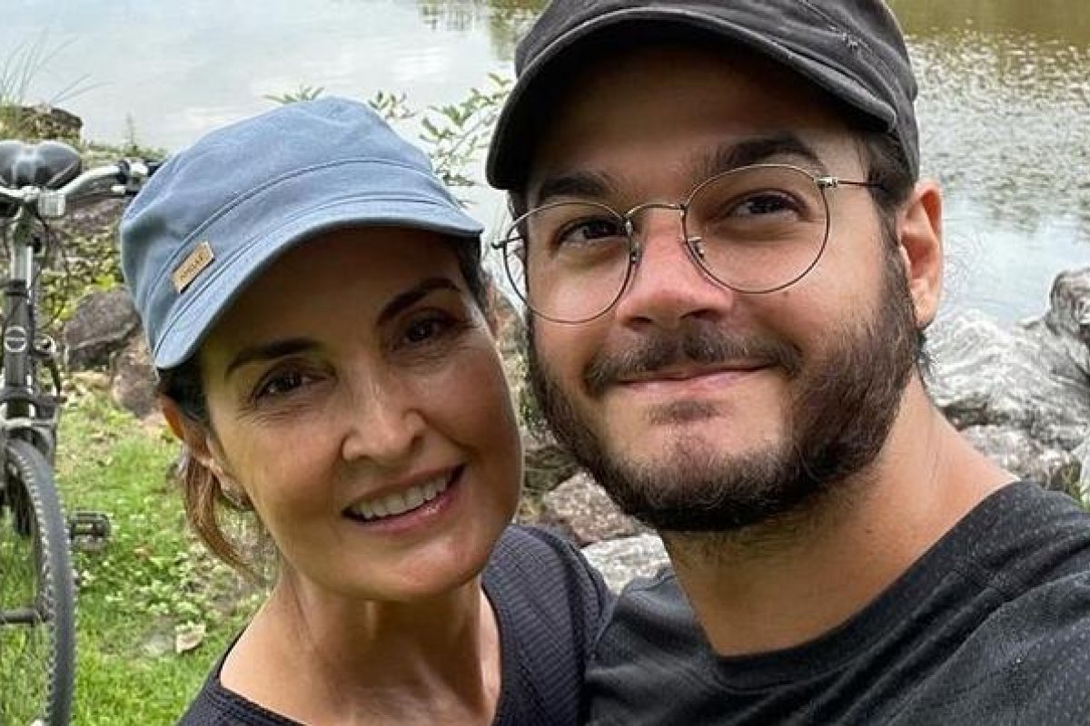 Fátima Bernardes comemora aniversário de namoro com Túlio Gadêlha