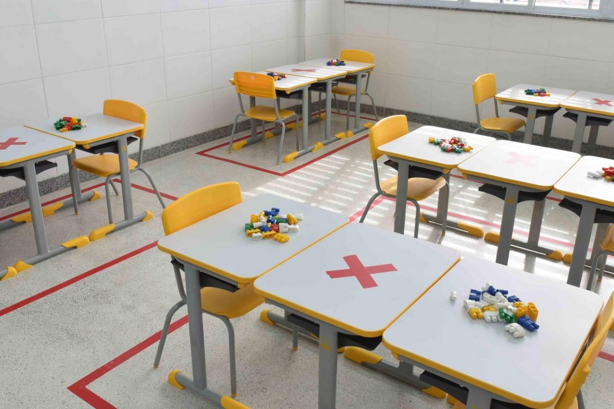 Aulas presenciais retomam hoje em Salvador