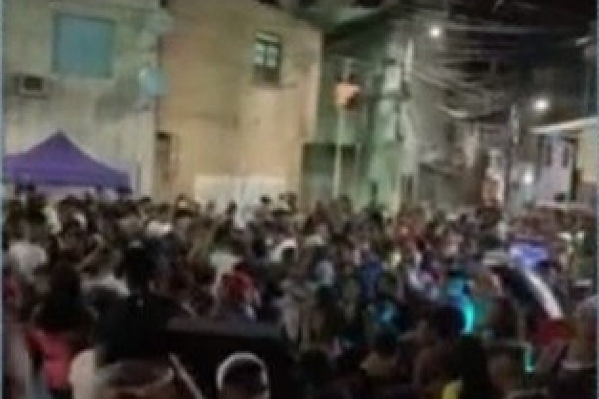 Moradores registram aglomerações em festa 'paredão' nos bairros de Saramandaia e Arenoso, em Salvador