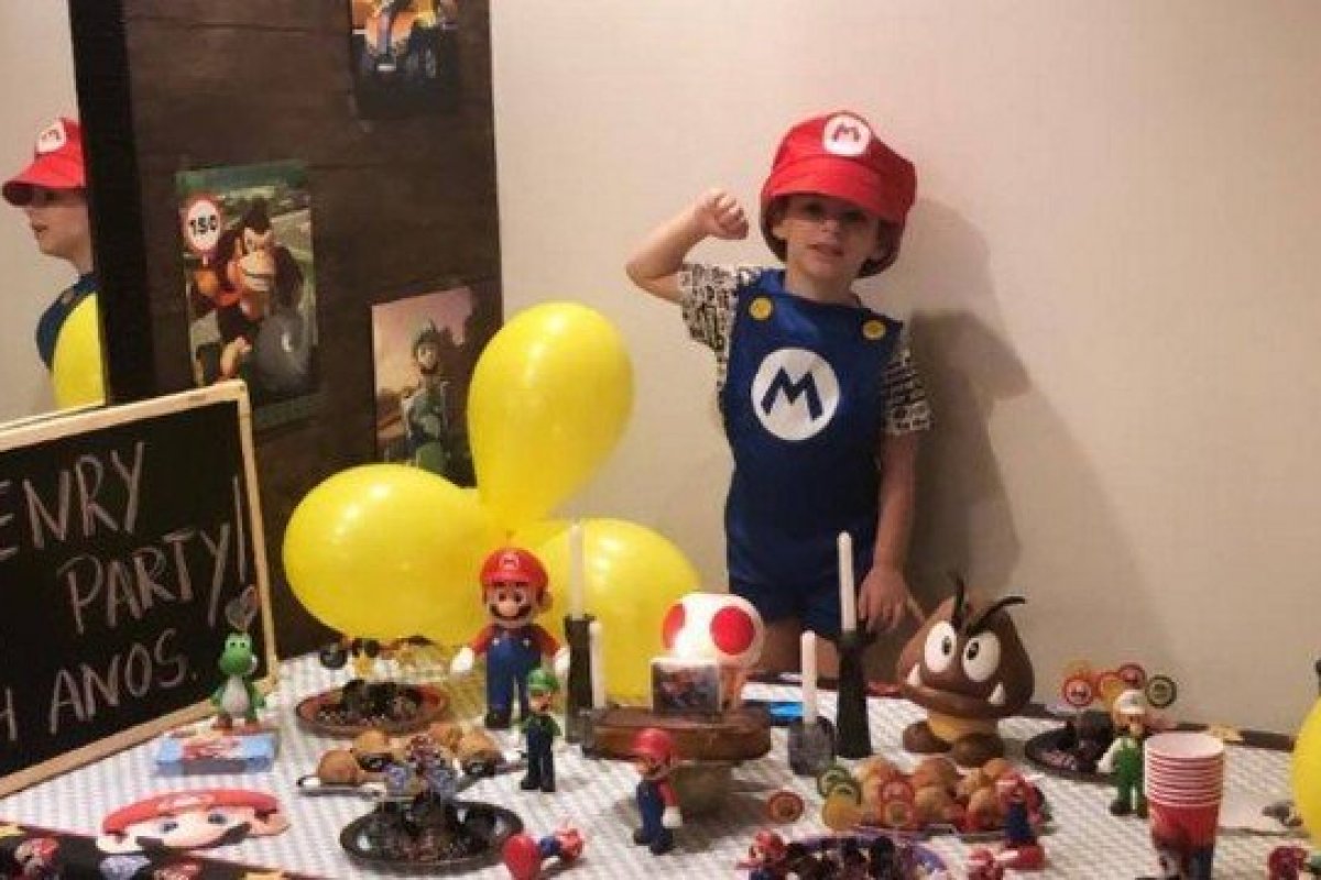 Pai de Henry relembra última festa de aniversário do menino
