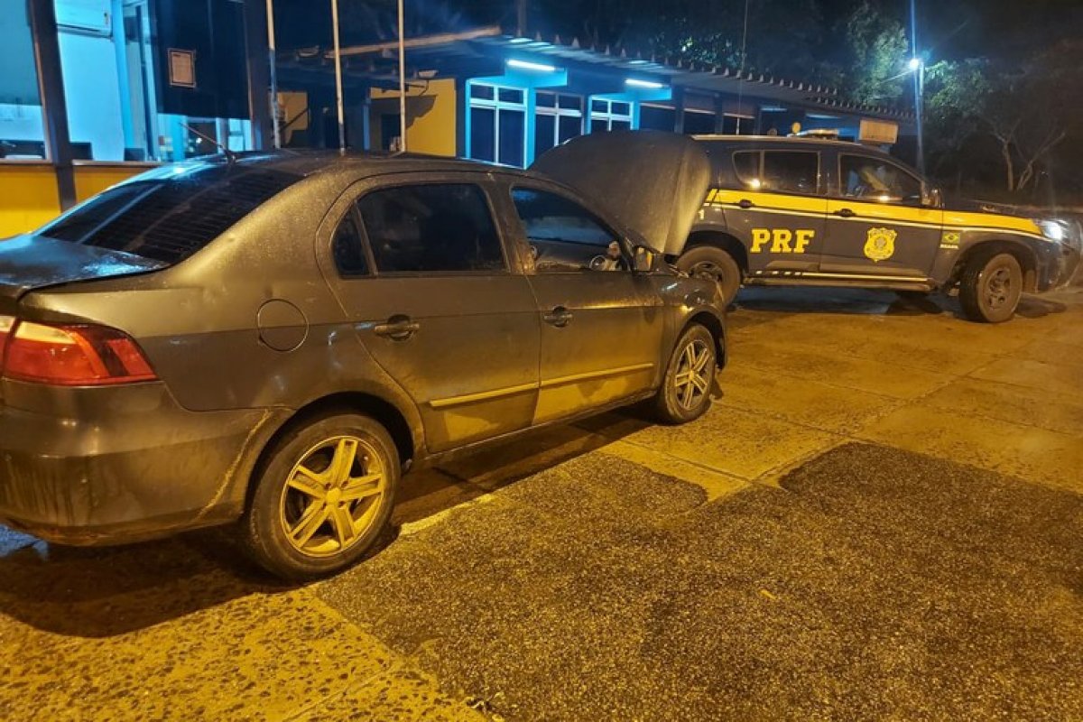 Carro roubado em Minas Gerais é recuperado no sul da Bahia