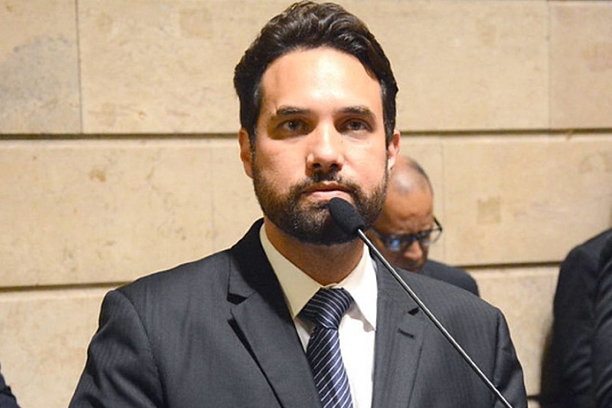 Por unanimidade, Comissão de Justiça da Câmara confirma cassação de Dr. Jairinho