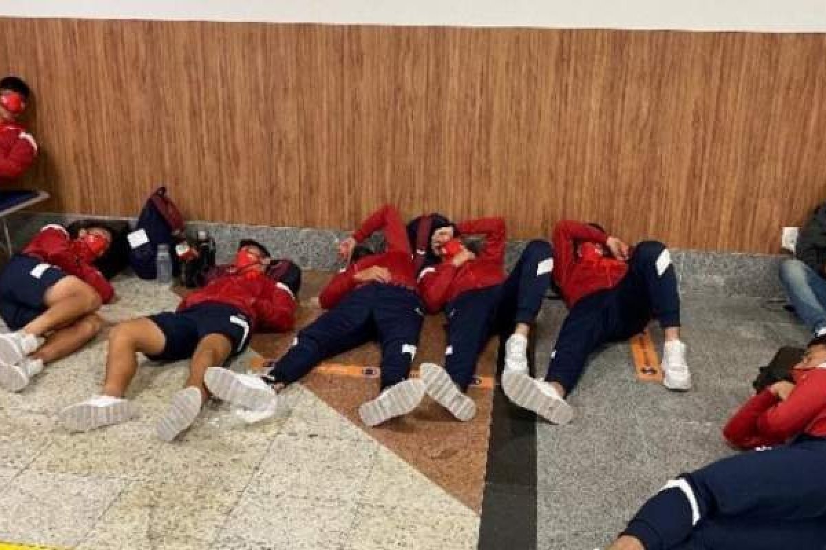 Atletas do Independente-ARG testam positivo para Covid e jogo contra o Bahia é adiado