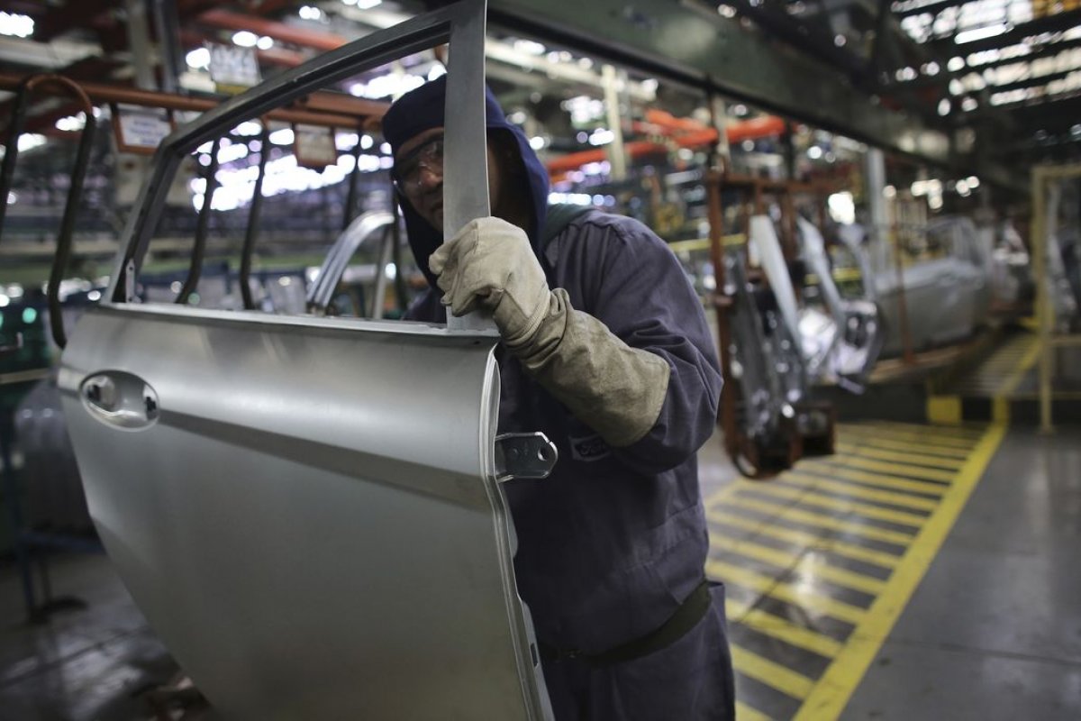 Índice que mede variação de preços de saídas das fábricas registra inflação de 4,7% em março